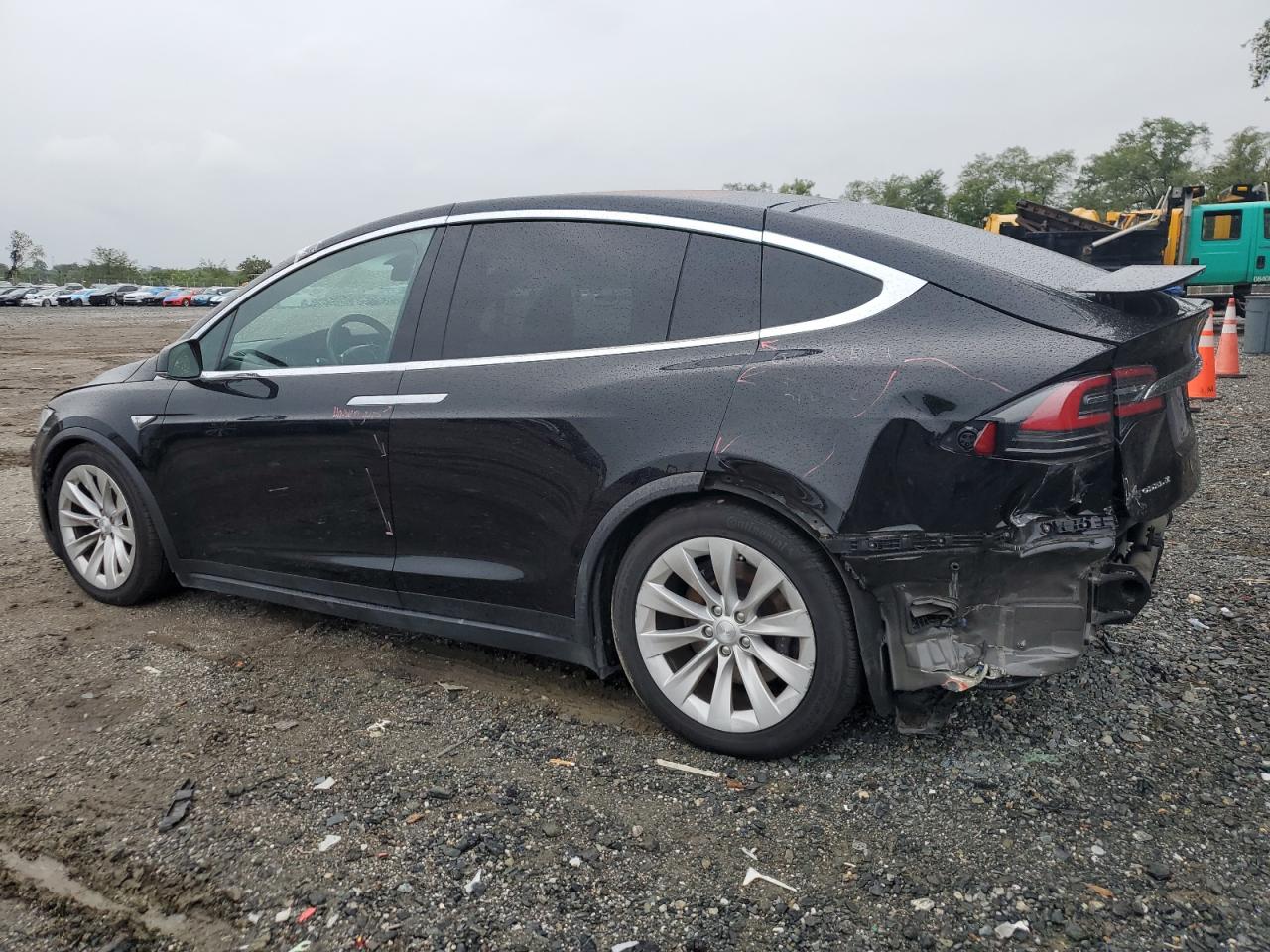 5YJXCBE22GF014585 2016 TESLA MODEL X - Image 2