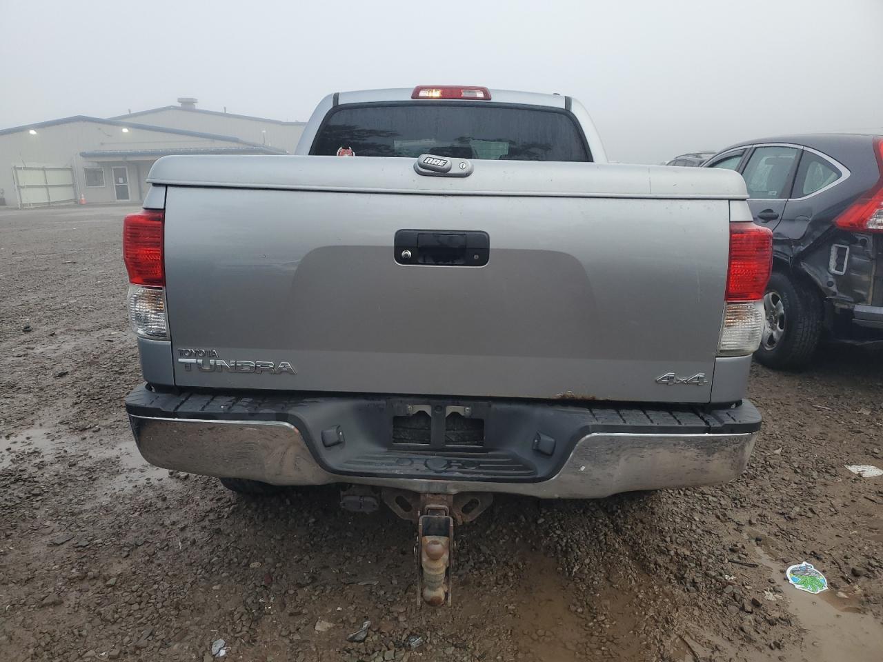 5TFDY5F18BX207317 2011 Toyota Tundra Crewmax Sr5