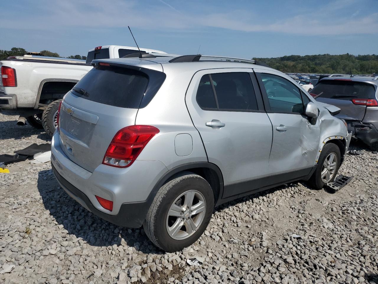 2022 Chevrolet Trax - Image 3