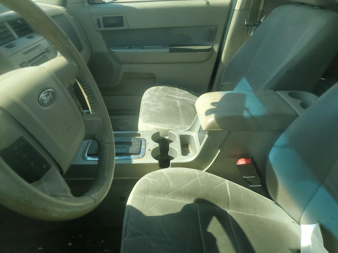 2010 Ford Escape - Image 8