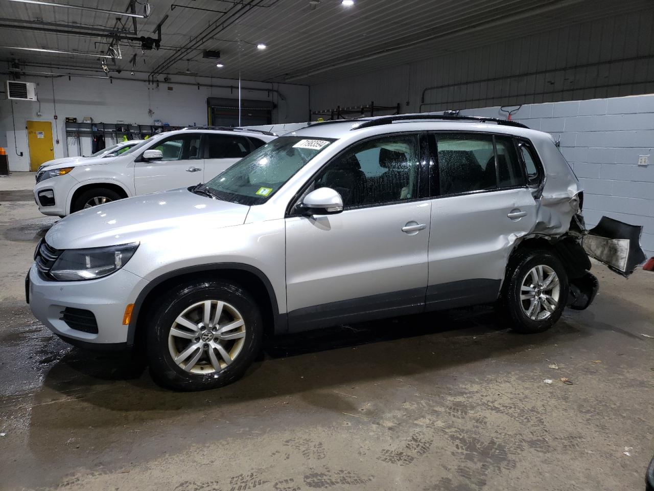 WVGBV7AXXHW512948 2017 VOLKSWAGEN TIGUAN - Image 1