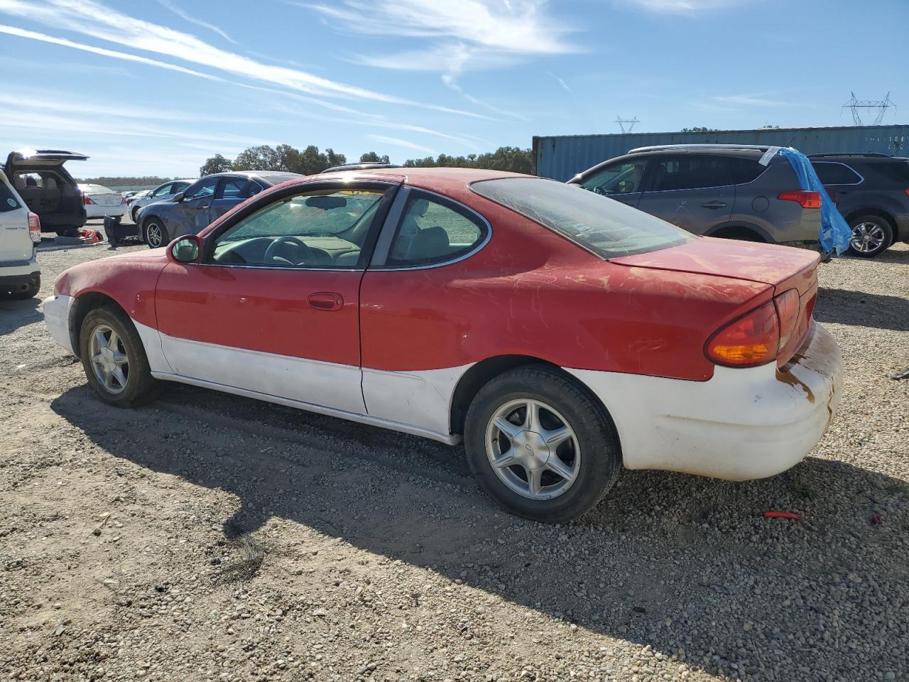1999 Oldsmobile Alero - Image 2