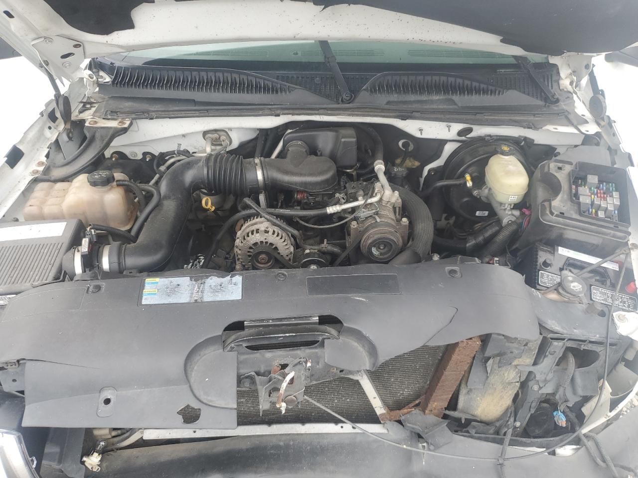 2006 Chevrolet Silverado - Image 13