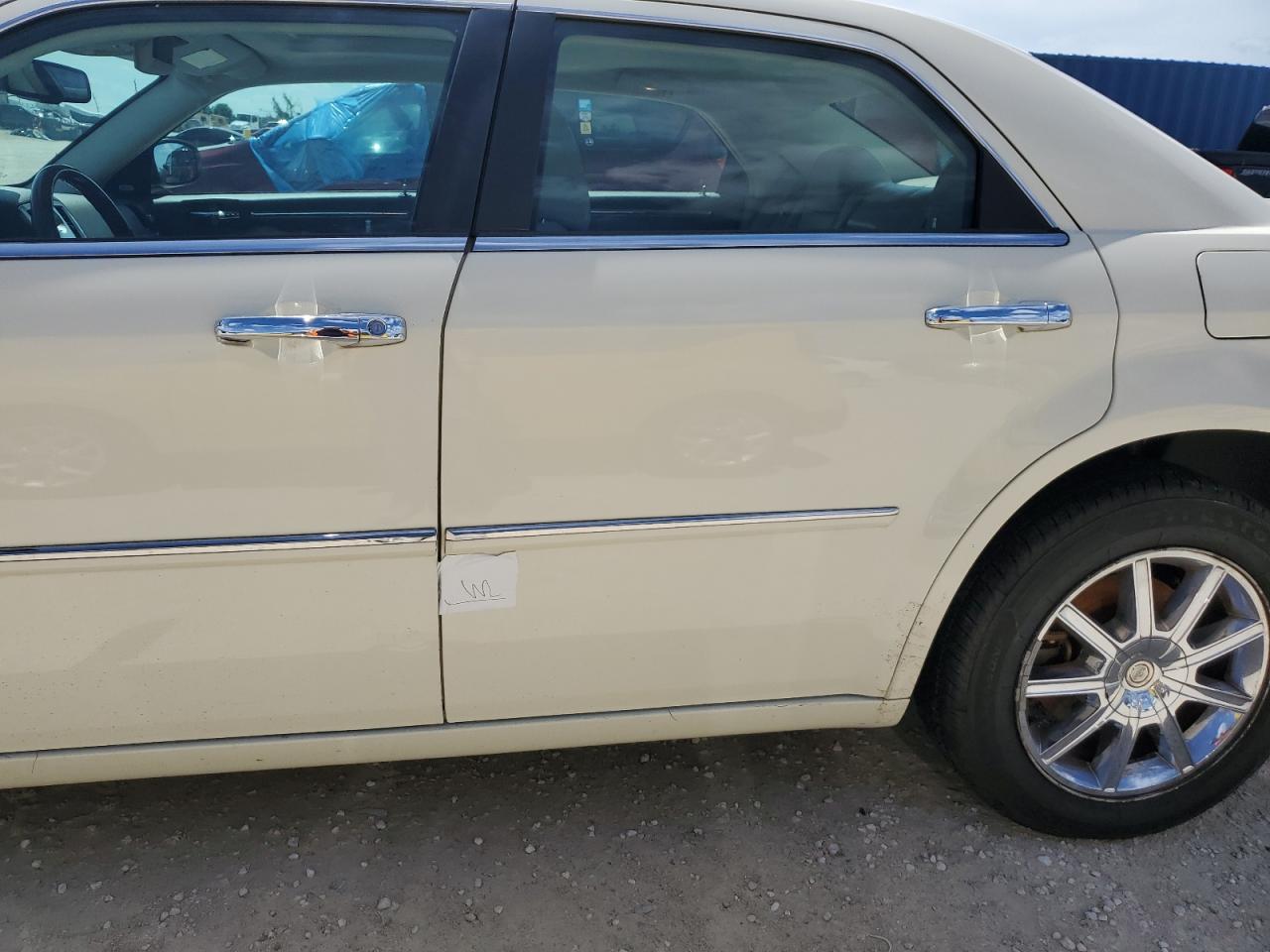 2C3CK3CV1AH120729 2010 Chrysler 300 Limited