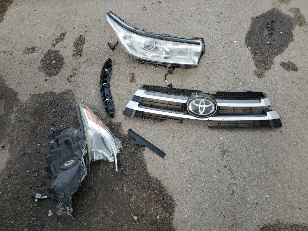 2017 Toyota Highlander Se VIN: 5TDJZRFH7HS392351 Lot: 72583014