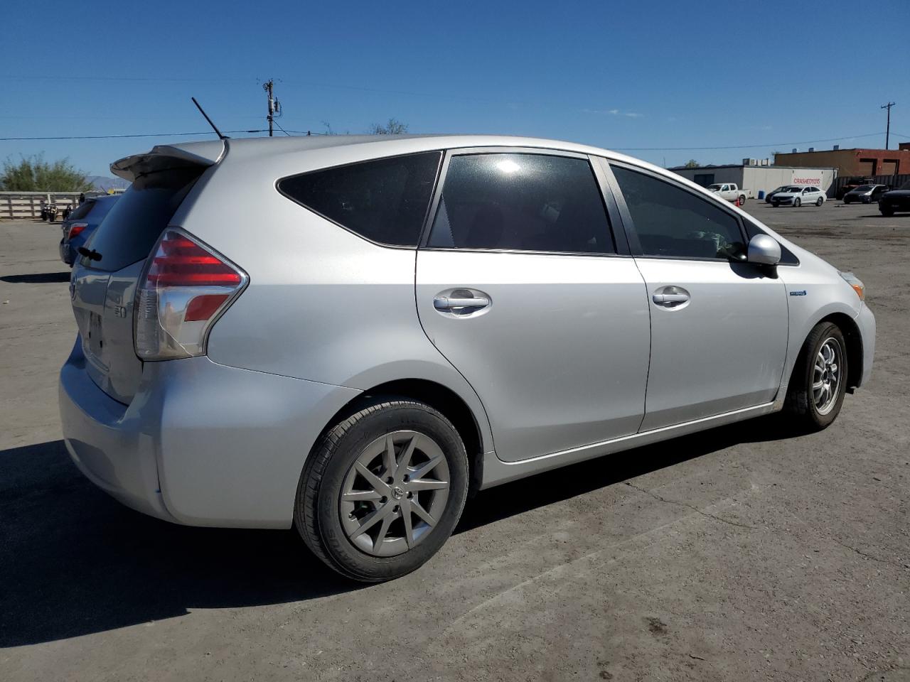 JTDZN3EU4GJ048353 2016 Toyota Prius V