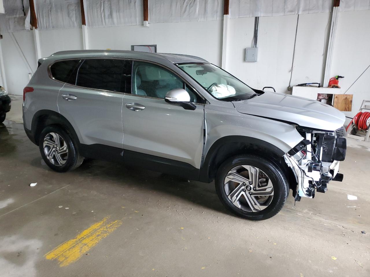 2023 Hyundai Santa Fe - Image 4