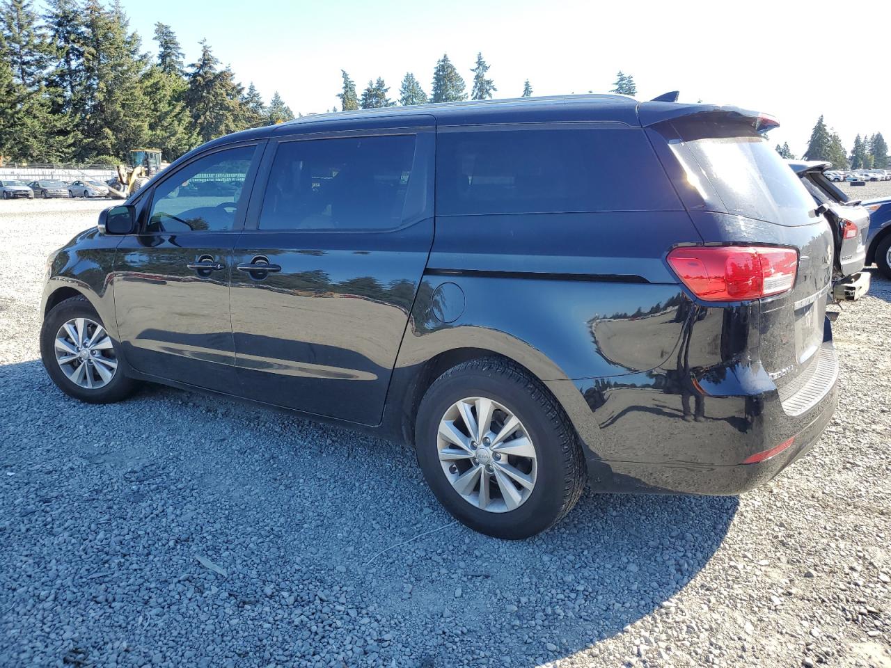 KNDMB5C1XG6089211 2016 KIA SEDONA - Image 2