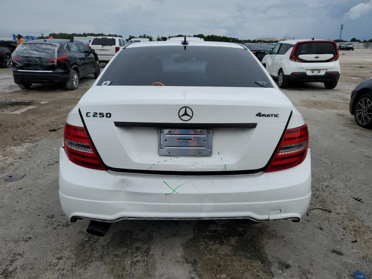 2014 Mercedes-Benz C 250 VIN: WDDGF4HB8EG256532 Lot: 73110564