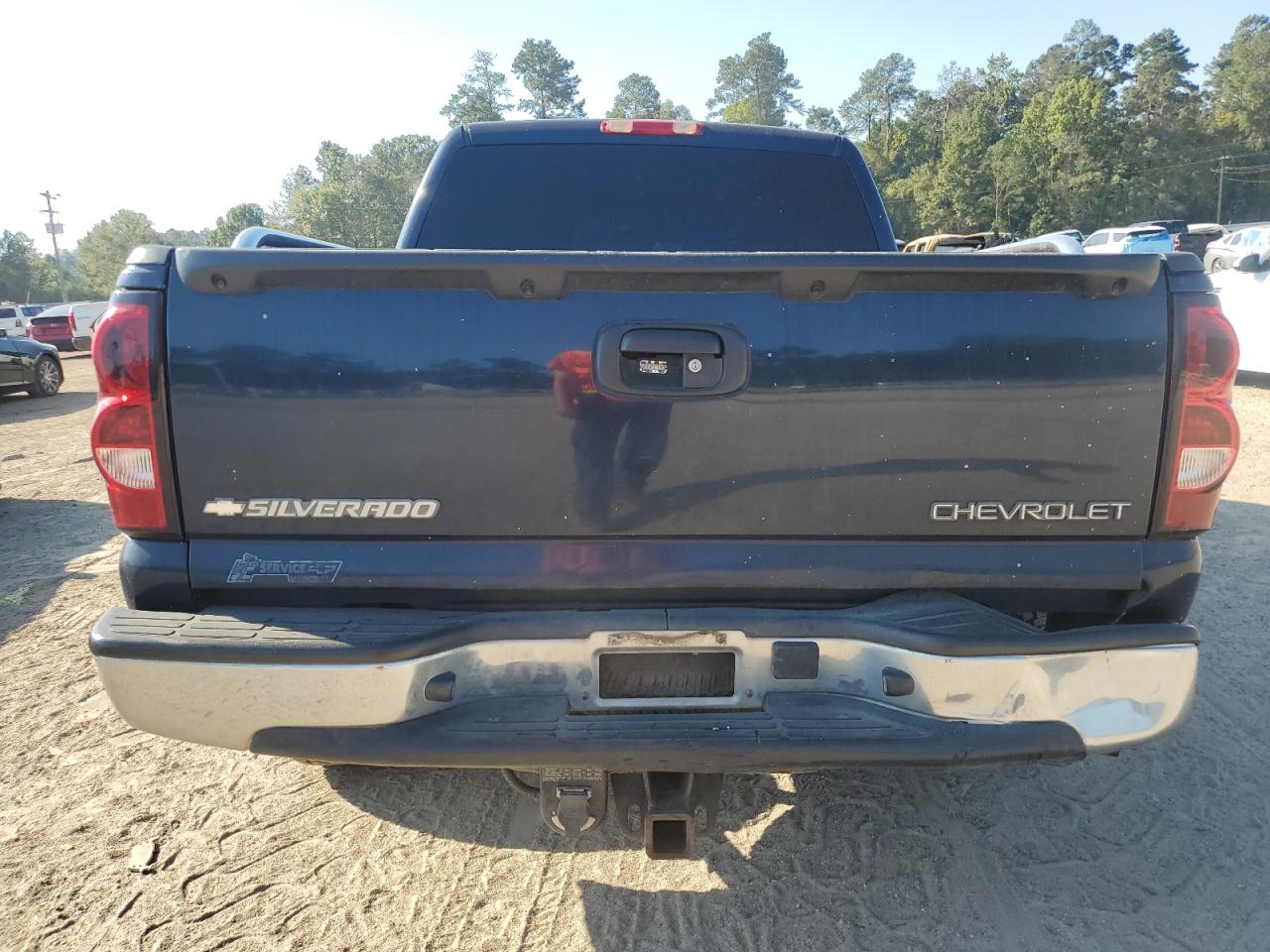 2005 Chevrolet Silverado C1500 VIN: 2GCEC13T151182022 Lot: 72453374