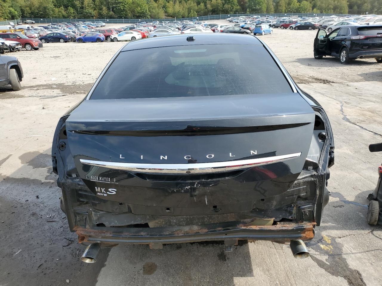 2015 Lincoln MKS - Image 6