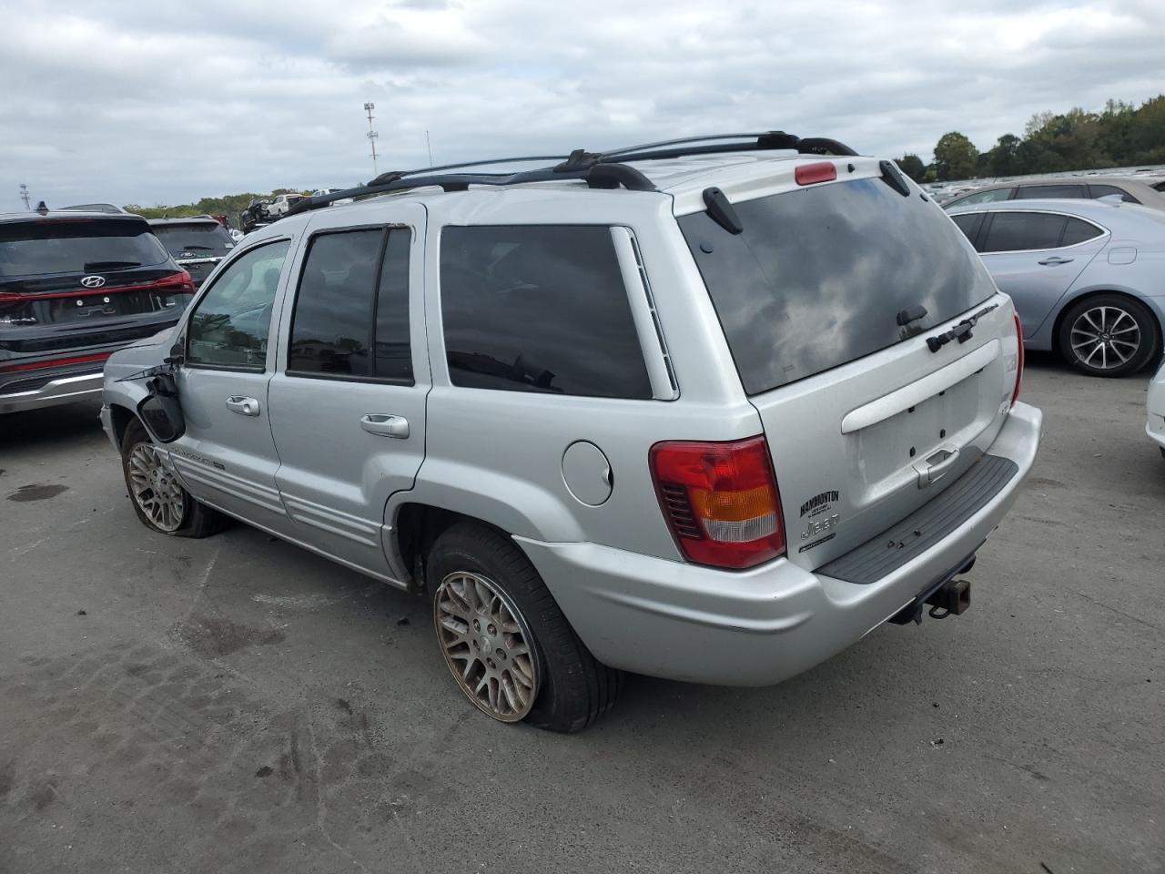 2004 Jeep Grand Cherokee - Image 2