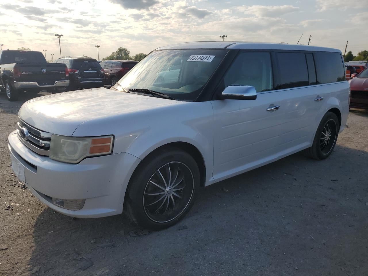 2009 Ford Flex Limited zu verkaufen in Indianapolis, IN - Minor Dent/Scratches