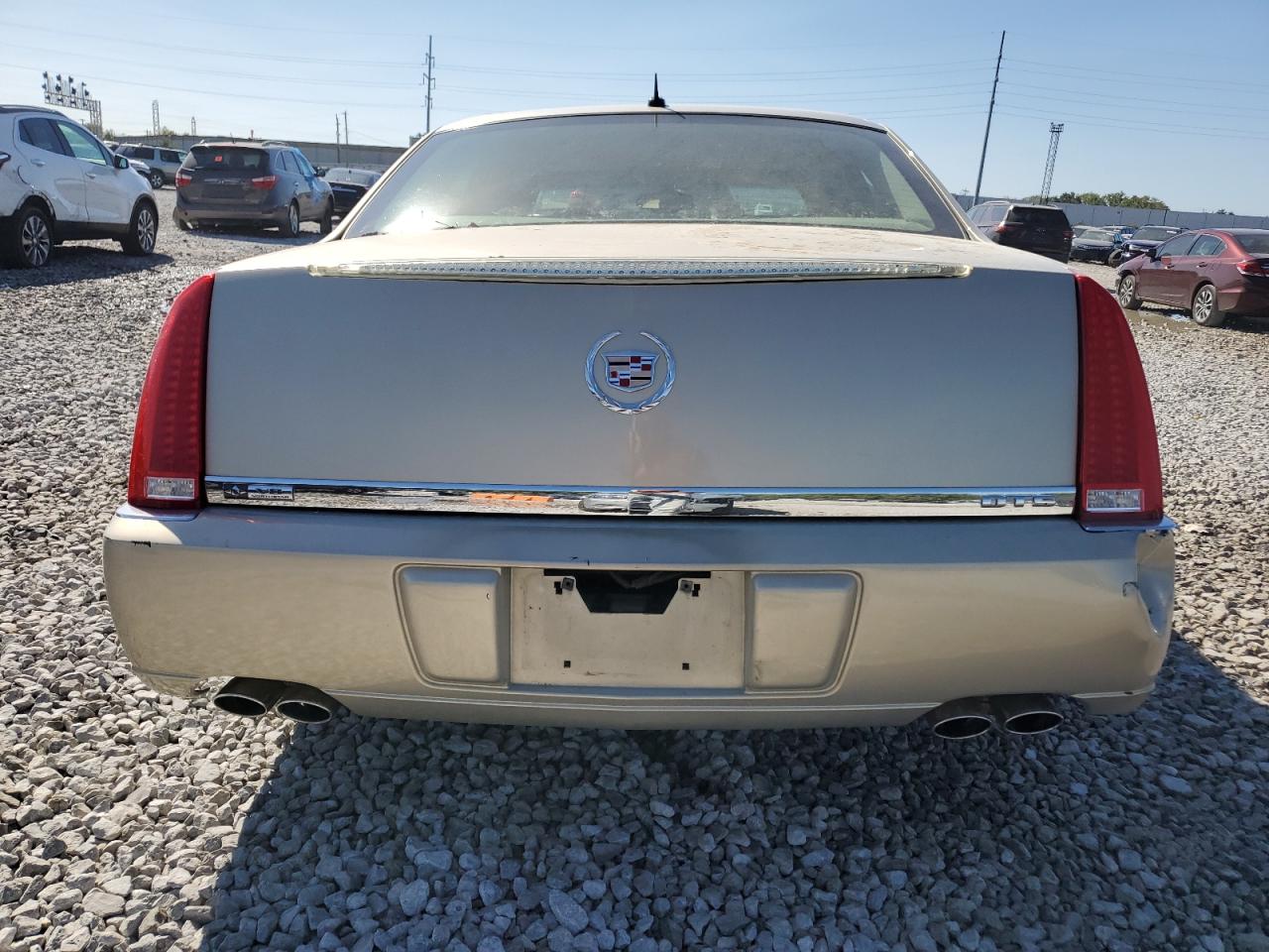 2007 Cadillac Dts VIN: 1G6KD57Y27U121902 Lot: 70699164