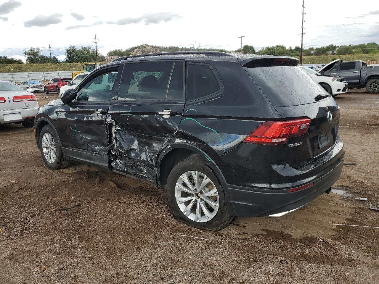 3VV1B7AX6JM016173 2018 VOLKSWAGEN TIGUAN - Image 2