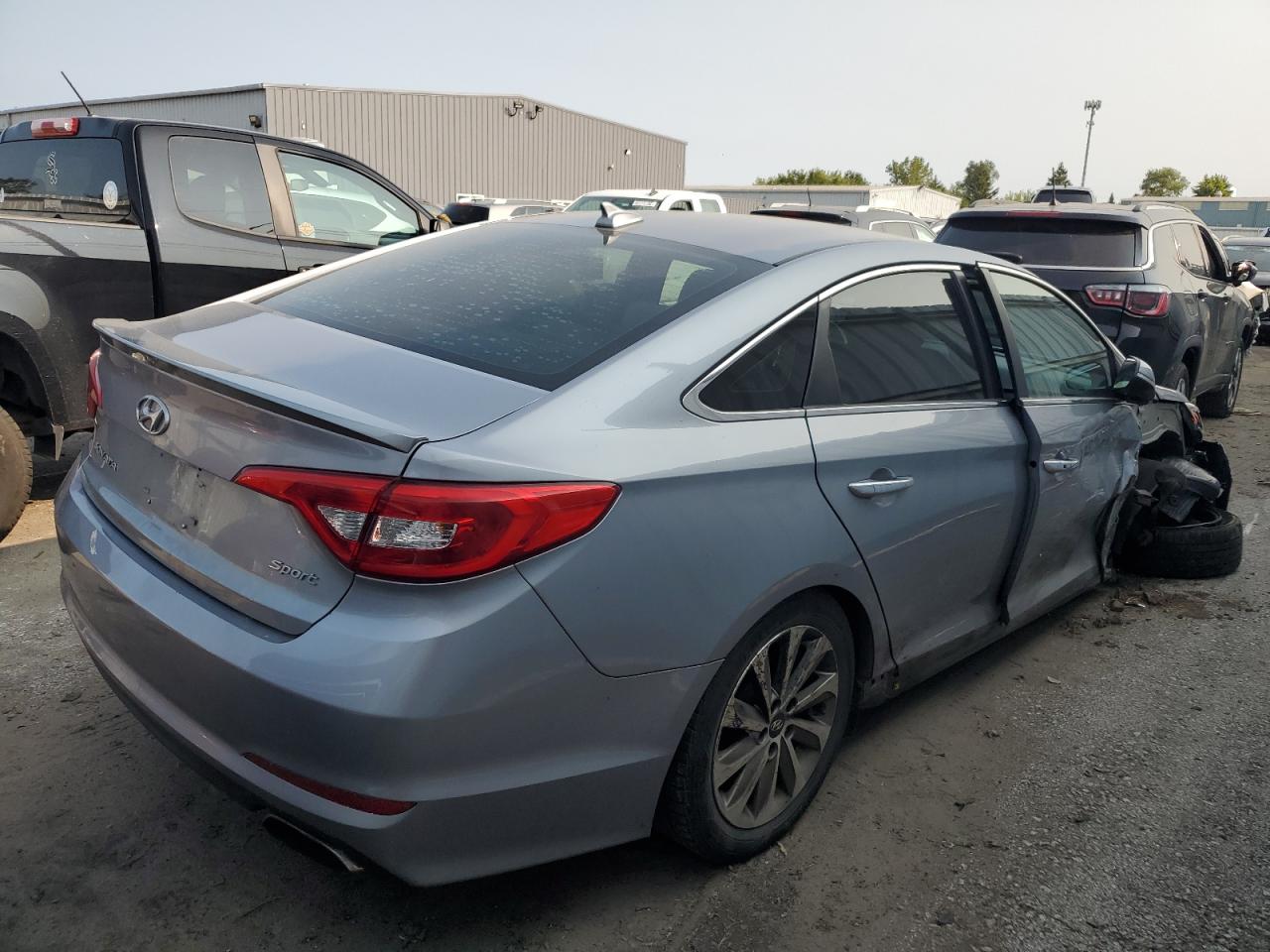 2016 Hyundai Sonata - Image 3
