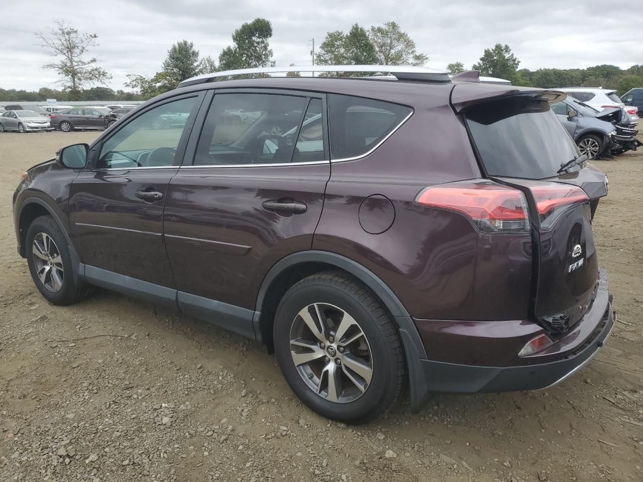 2T3RFREV5GW478709 2016 TOYOTA RAV 4 - Image 2