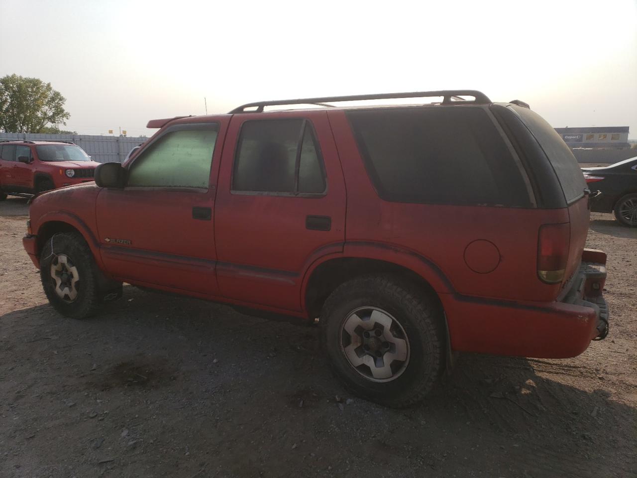 2003 Chevrolet Blazer - Image 2