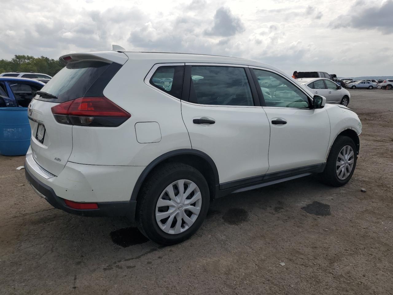 5N1AT2MV8JC718582 2018 Nissan Rogue S