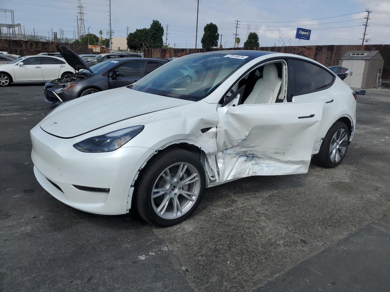 VIN 7SAYGAEE1RF064428 2024 TESLA MODEL Y no.1