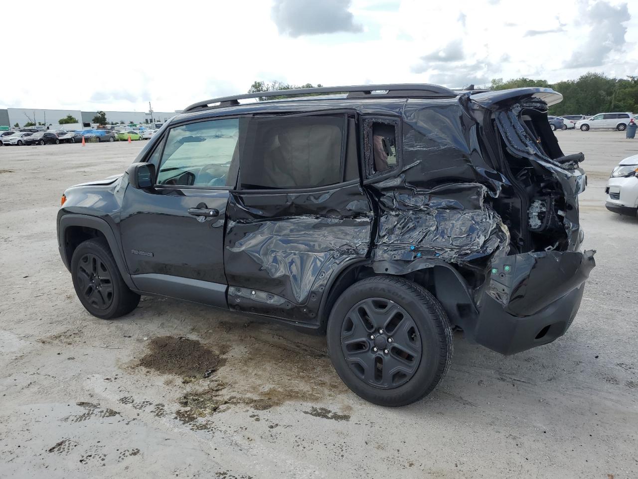 2018 Jeep Renegade - Image 2