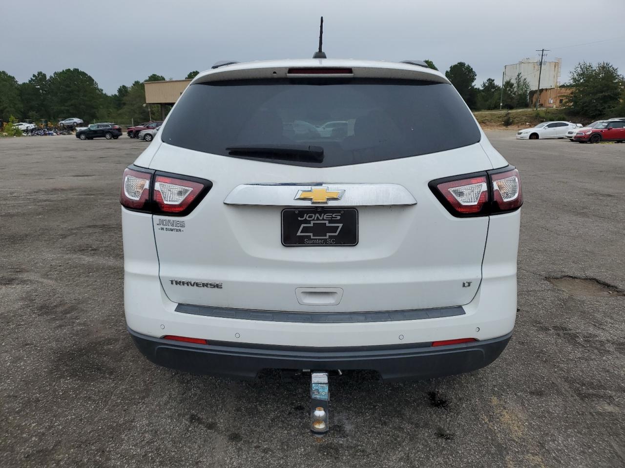 1GNKRHKD6HJ142797 2017 Chevrolet Traverse Lt