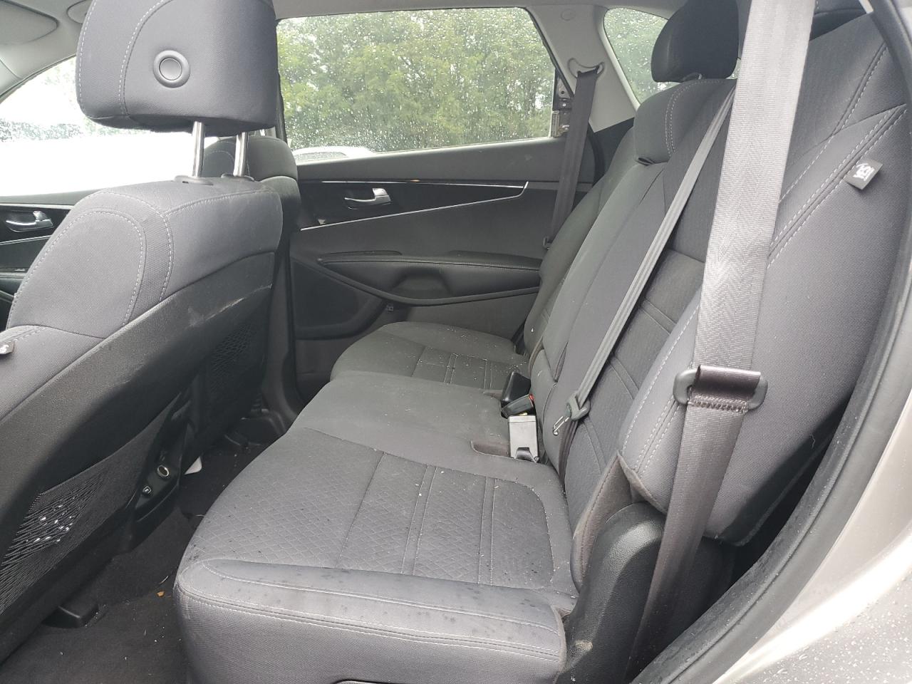 2017 Kia Sorento - Image 11