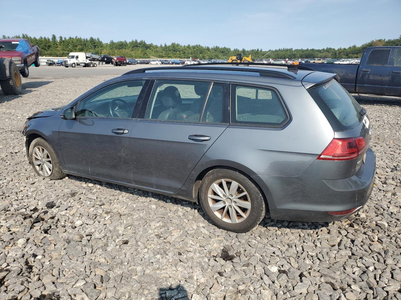 2015 Volkswagen Golf - Image 2