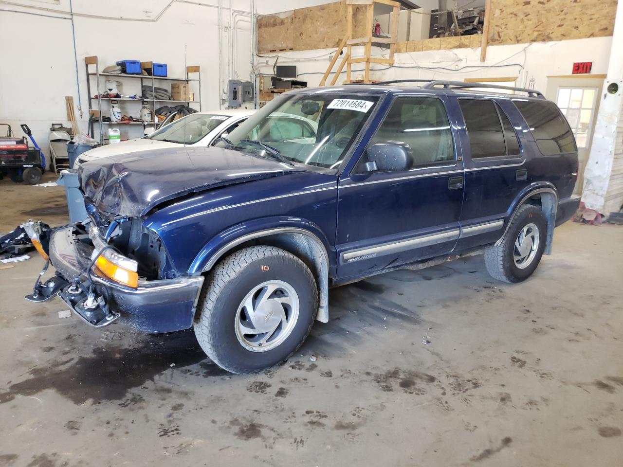 2001 Chevrolet Blazer - Image 1