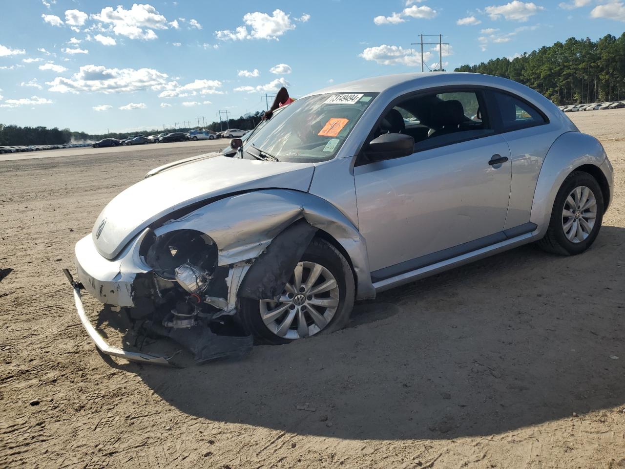2014 Volkswagen Beetle  for Sale in Greenwell Springs, LA - Front End