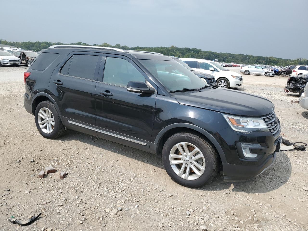 2017 Ford Explorer - Image 4