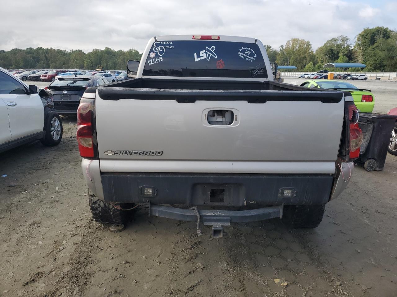 2007 Chevrolet Silverado K1500 Classic VIN: 2GCEK19B871102154 Lot: 71086954