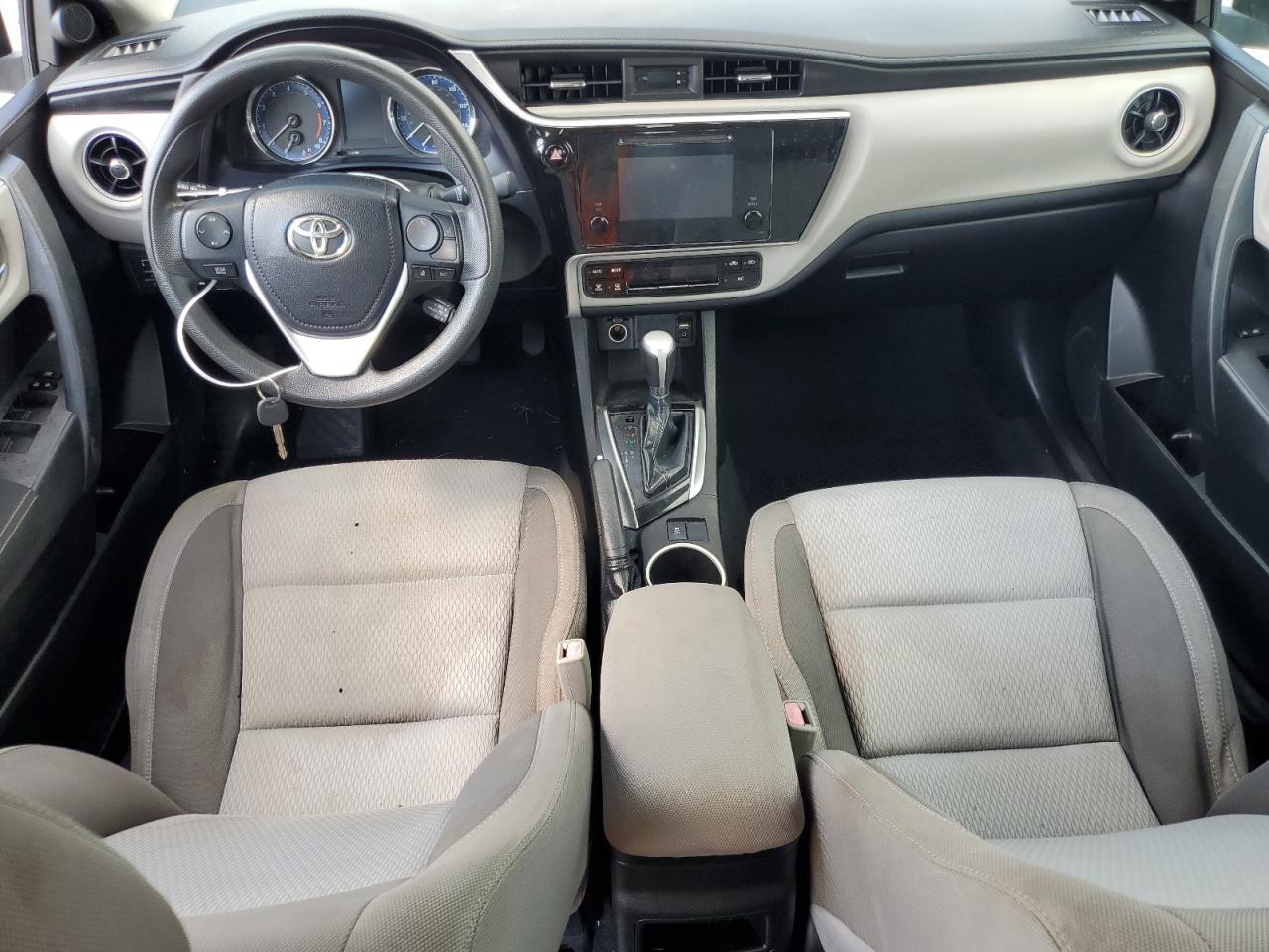 5YFBURHEXJP854891 2018 Toyota Corolla L