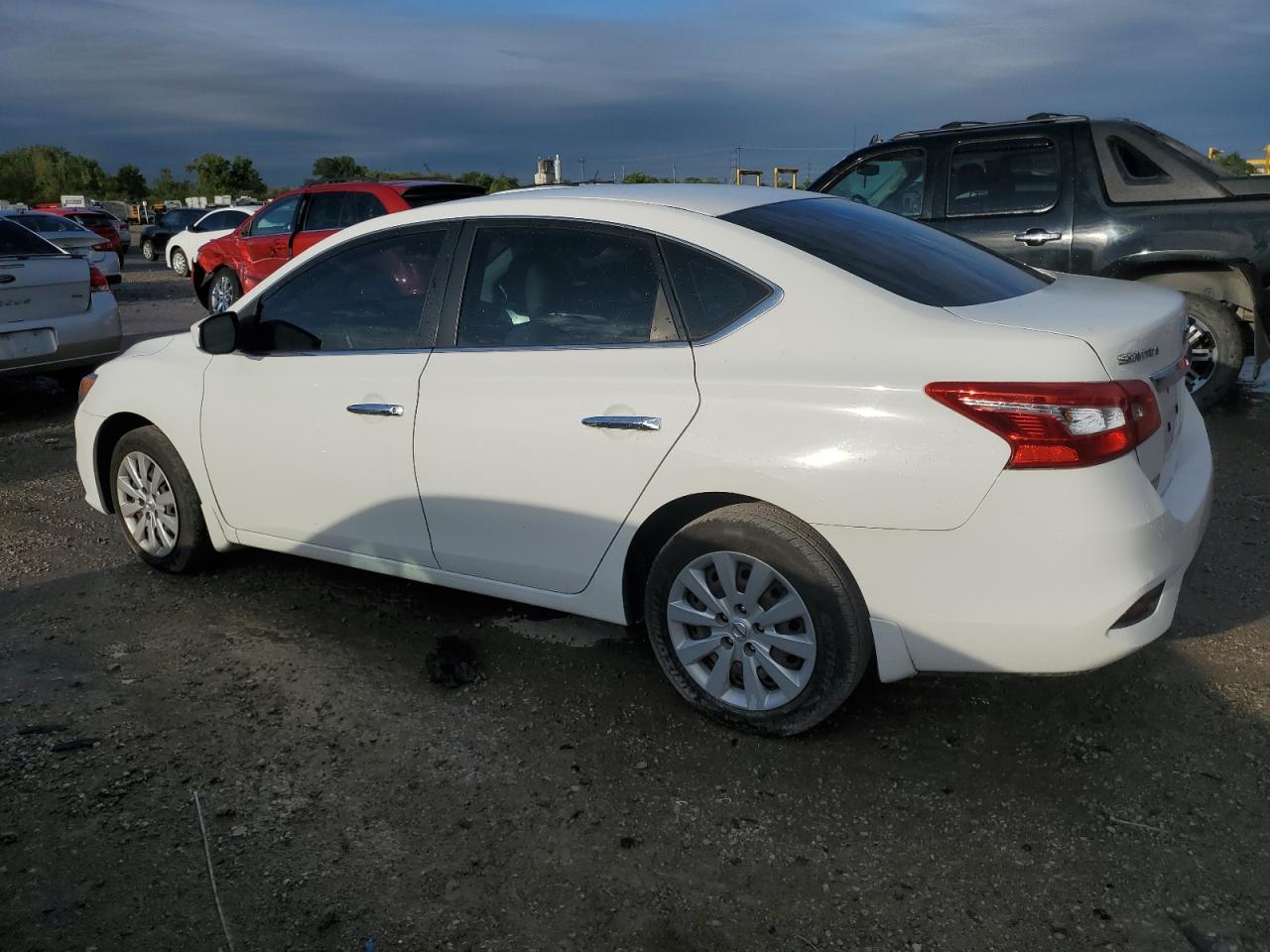 2016 Nissan Sentra - Image 2