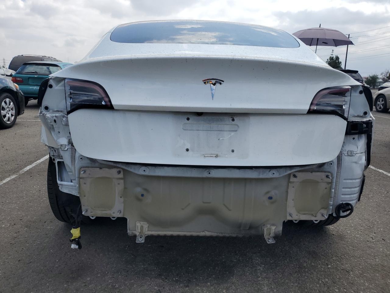 2018 Tesla Model 3 VIN: 5YJ3E1EA5JF164689 Lot: 72463864