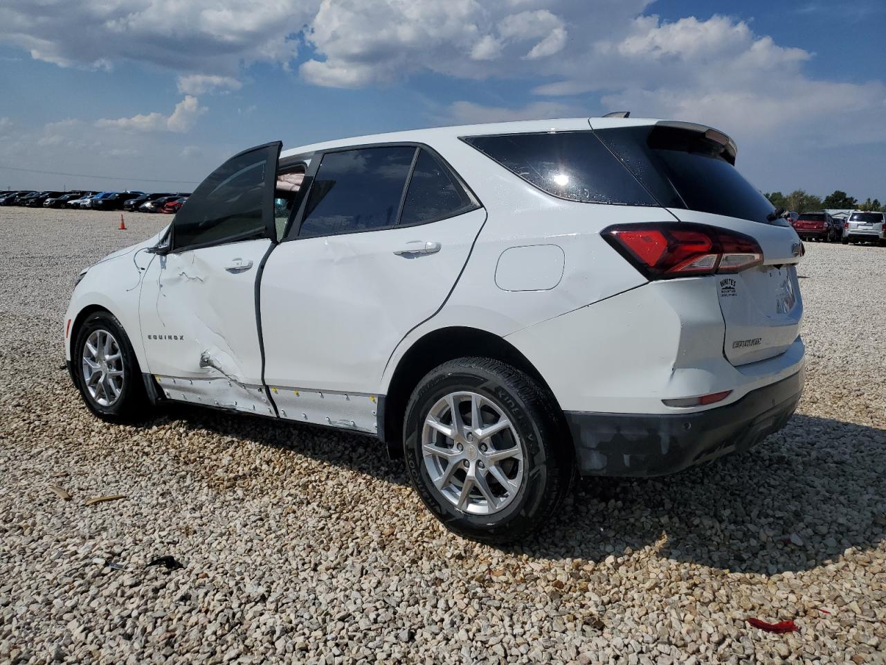 2023 Chevrolet Equinox - Image 2