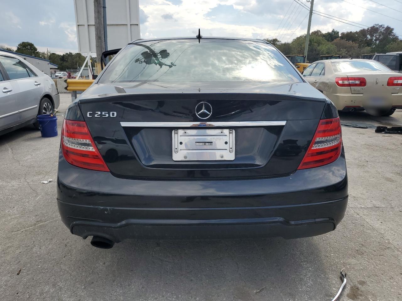 WDDGF4HB7EA945528 2014 Mercedes-Benz C 250