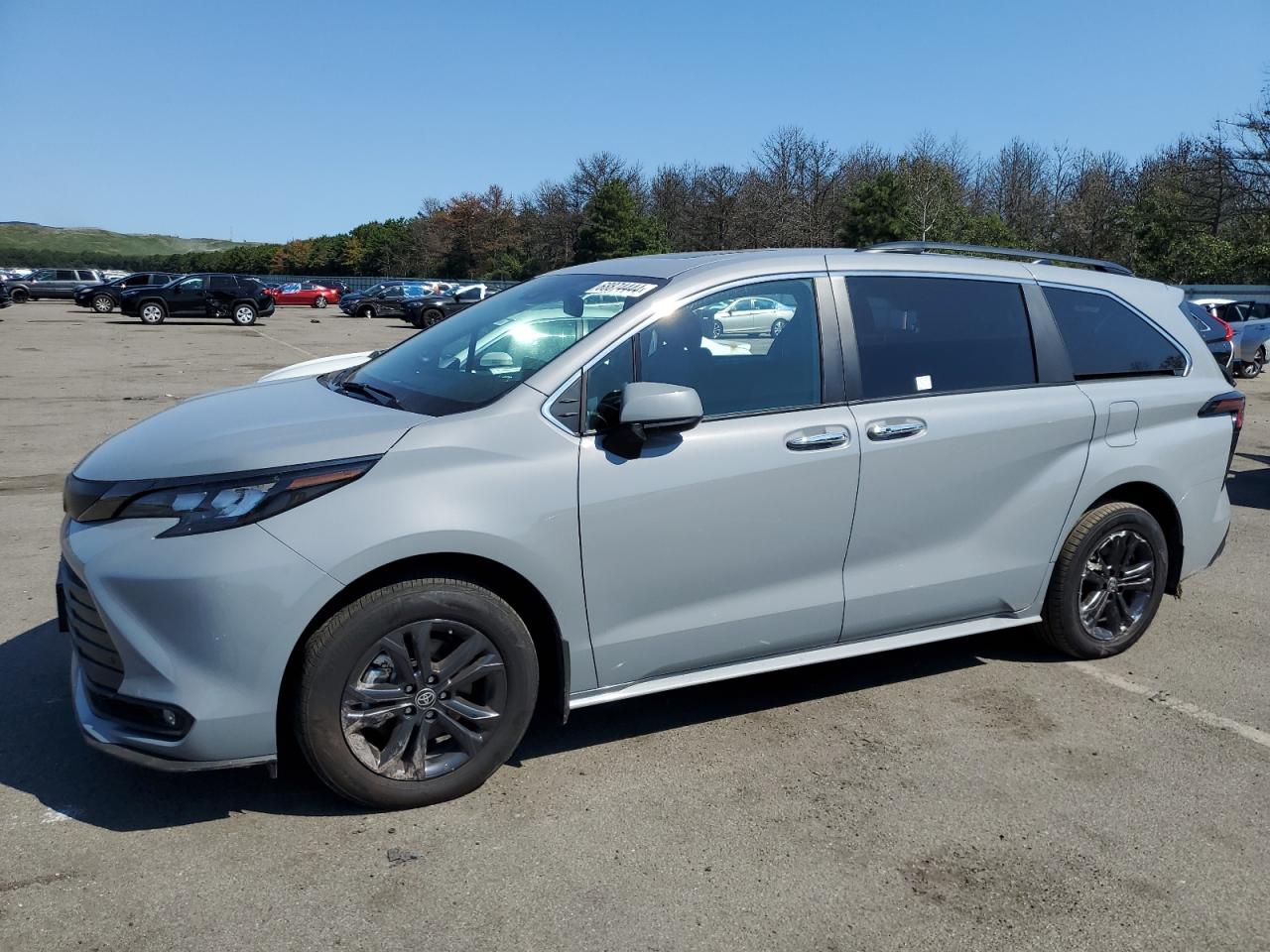 5TDCSKFC3RS132278 2024 TOYOTA SIENNA - Image 1