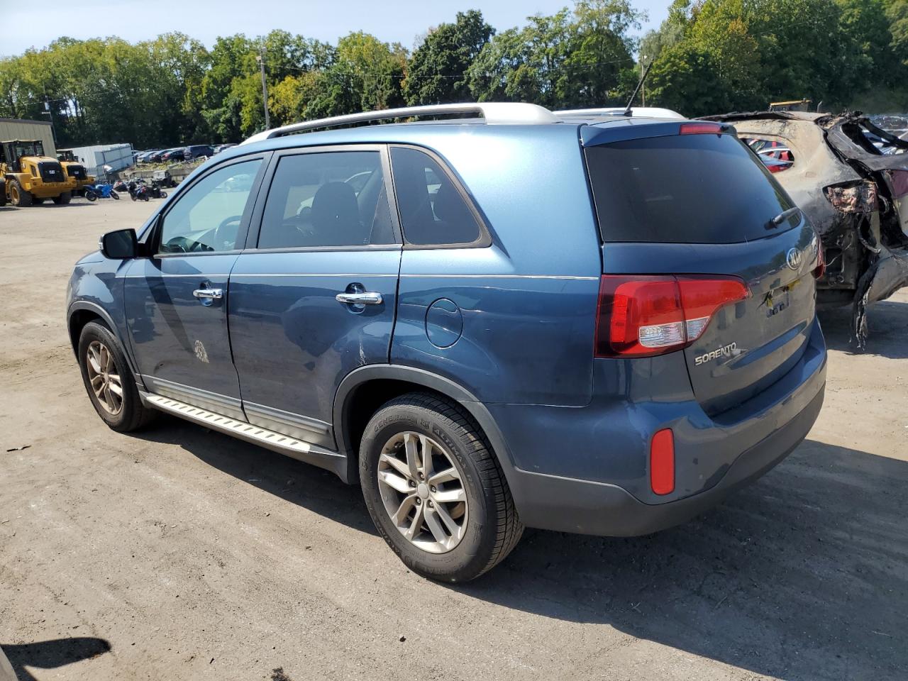 5XYKT3A6XFG607451 2015 KIA SORENTO - Image 2