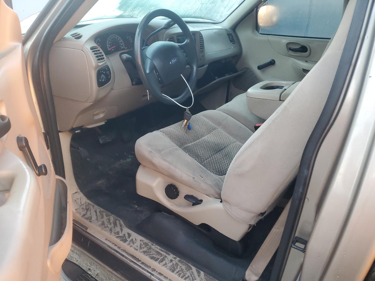 2004 Ford F-150 Heritage Classic VIN: 2FTRF07224CA54623 Lot: 73820434