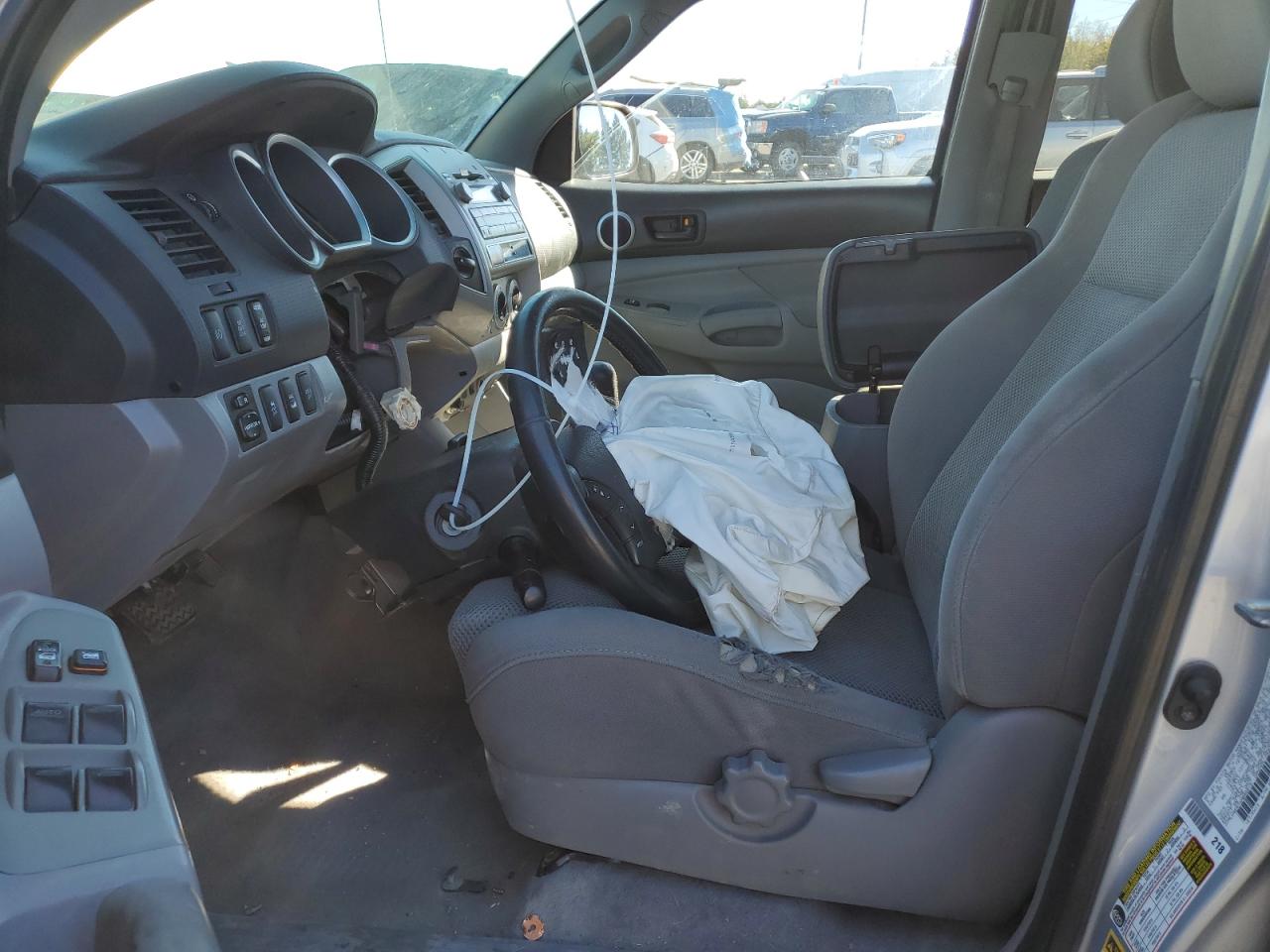 2010 Toyota Tacoma - Image 7