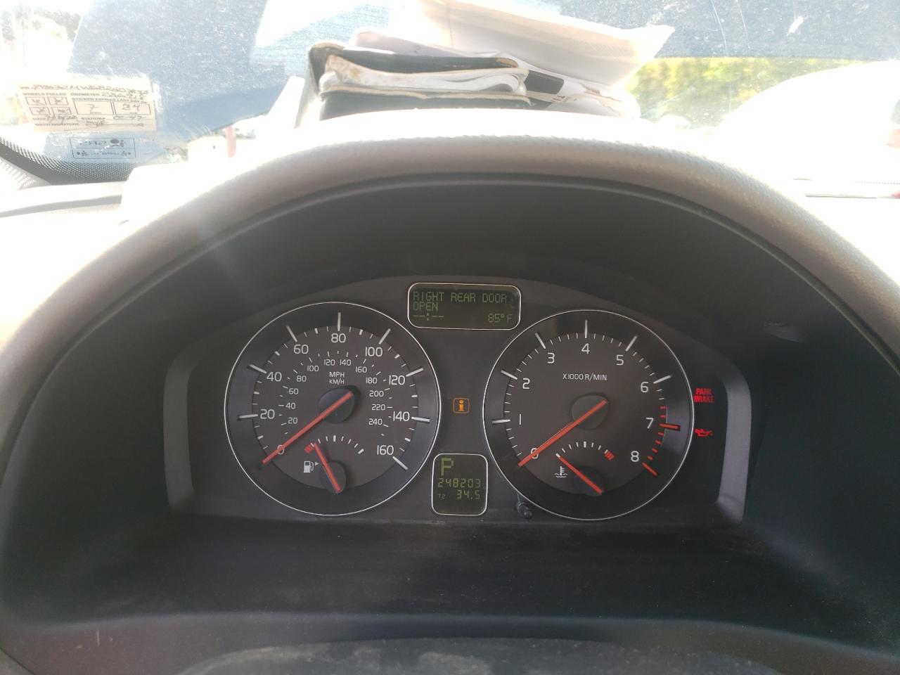 YV1672MW6B2607845 2011 Volvo V50 T5