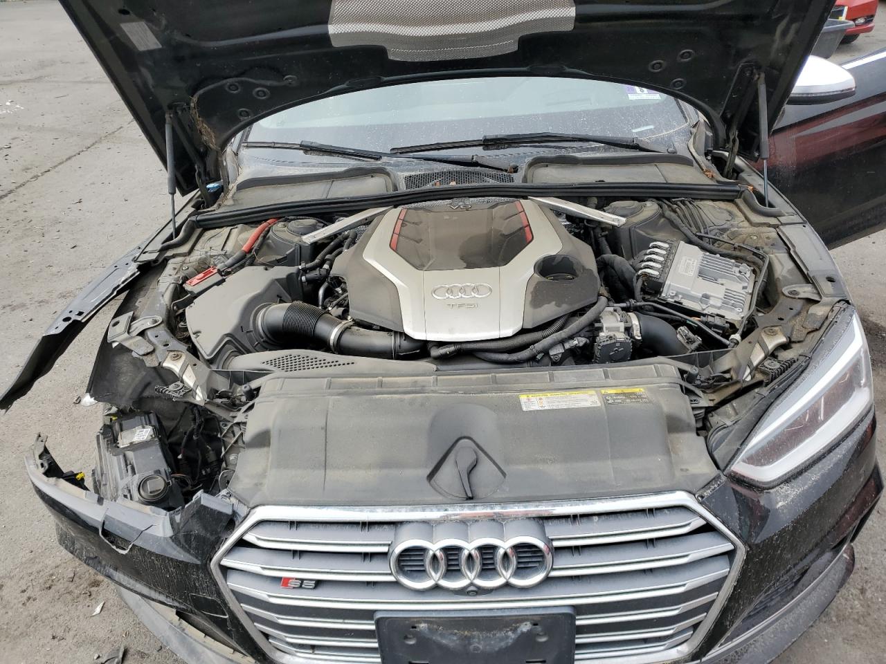 WAUC4CF58JA021581 2018 Audi S5 Prestige