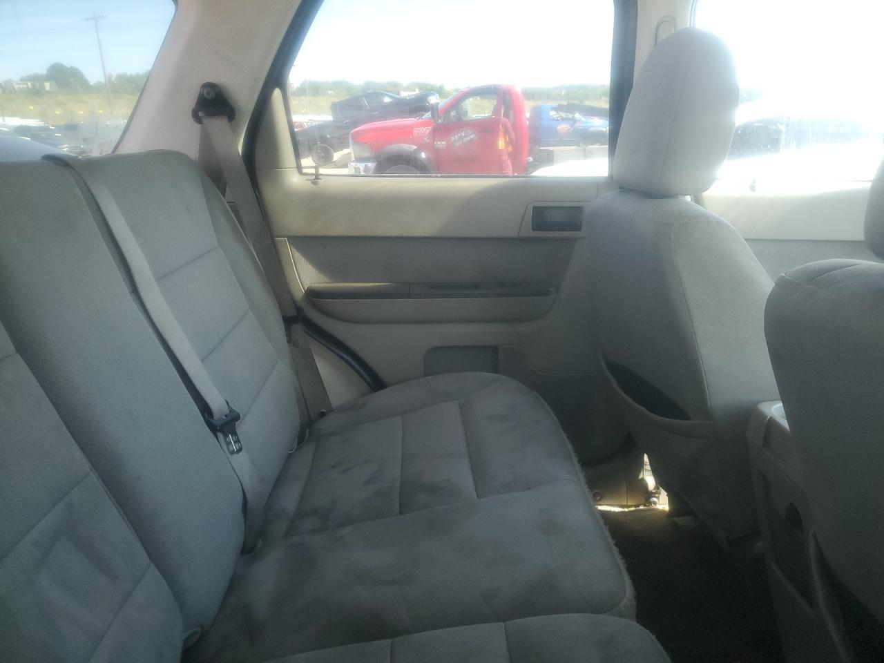 2010 Ford Escape - Image 10