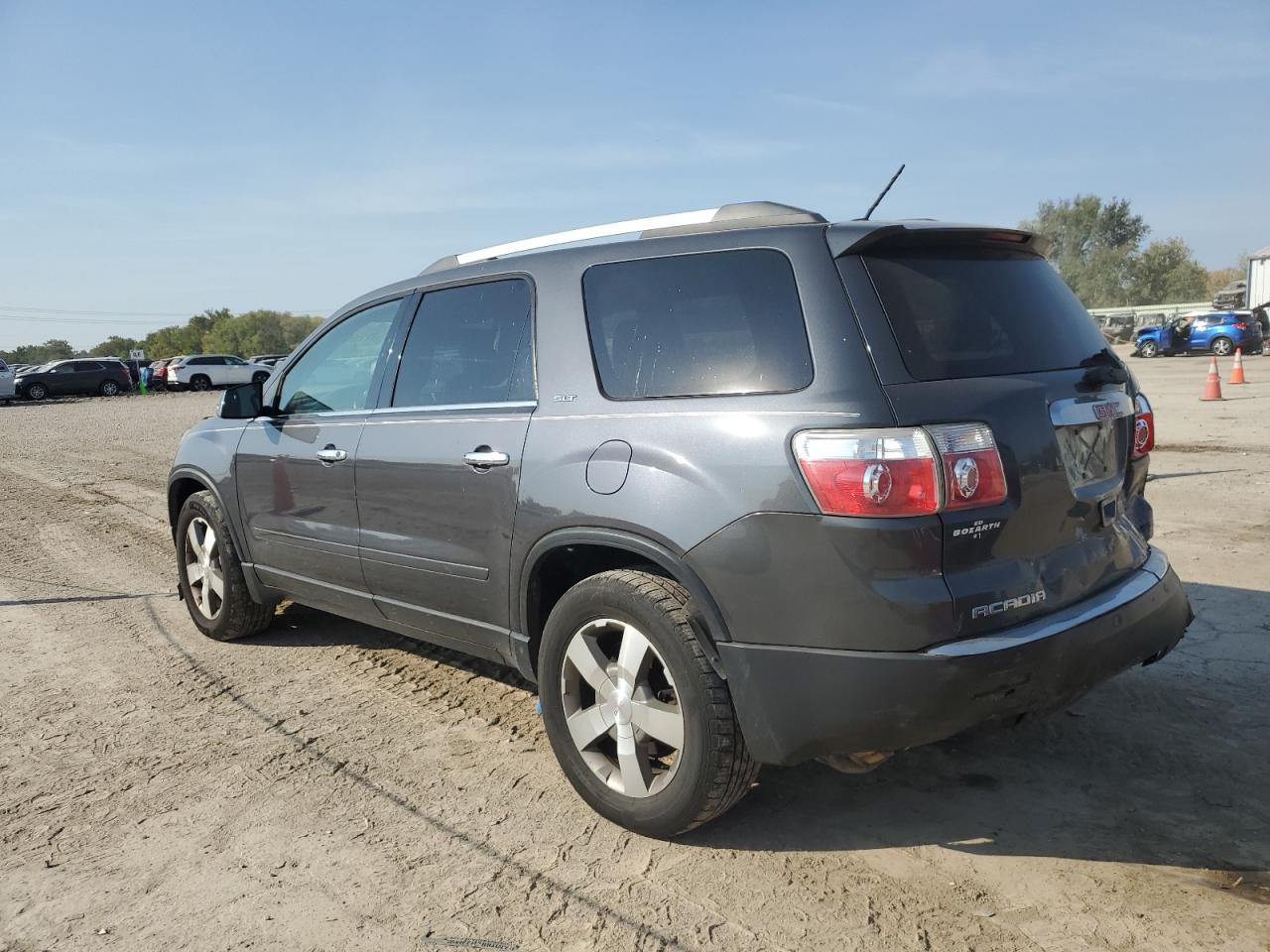 2012 GMC Acadia - Image 2