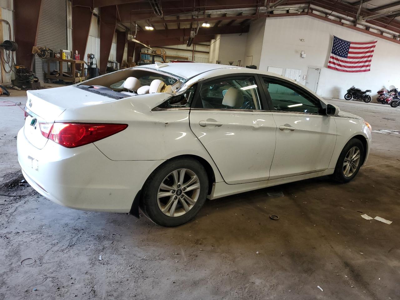 2013 Hyundai Sonata - Image 3