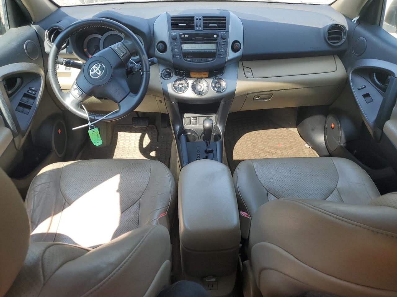 2011 Toyota RAV 4 - Image 8