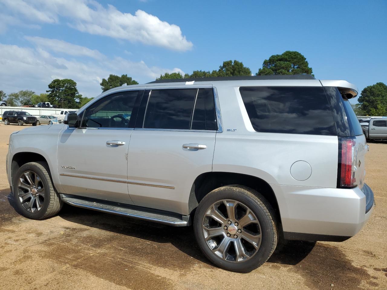 2015 GMC Yukon Slt VIN: 1GKS2BKC2FR545602 Lot: 71414854