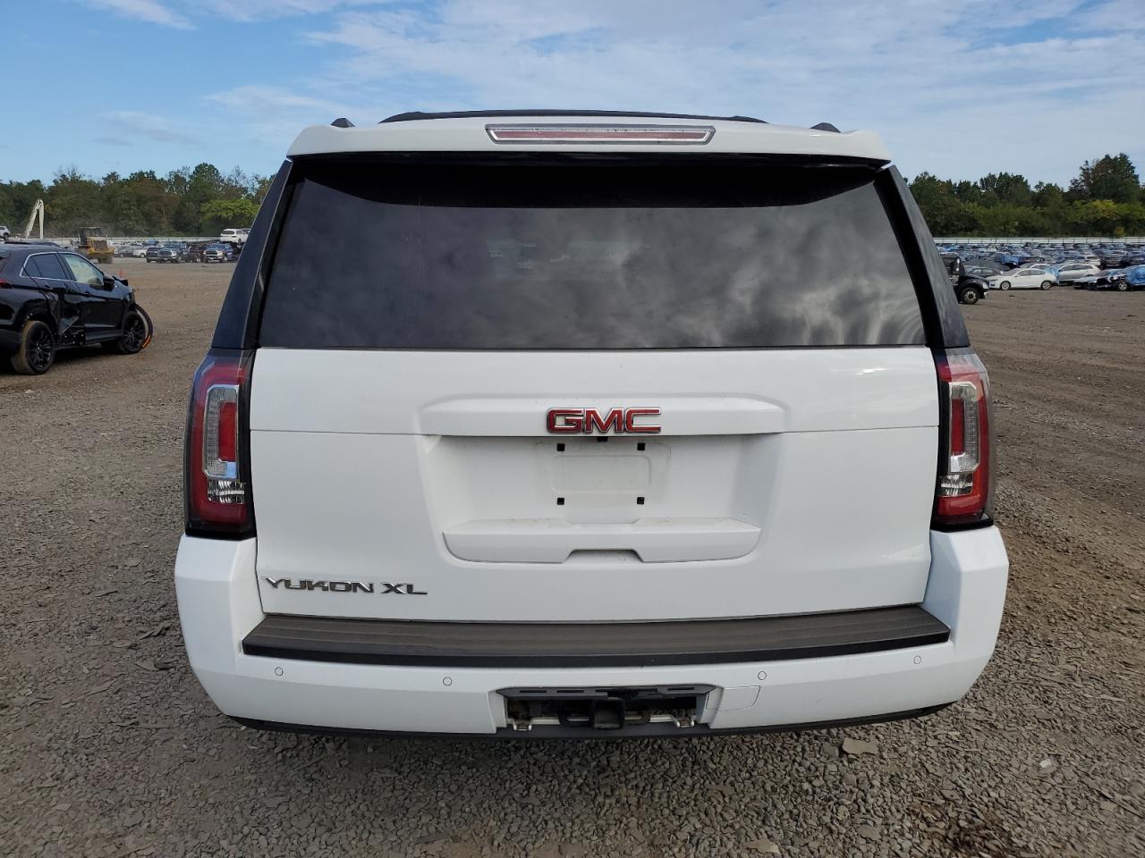 1GKS2GKC6GR141815 2016 GMC Yukon Xl K1500 Slt