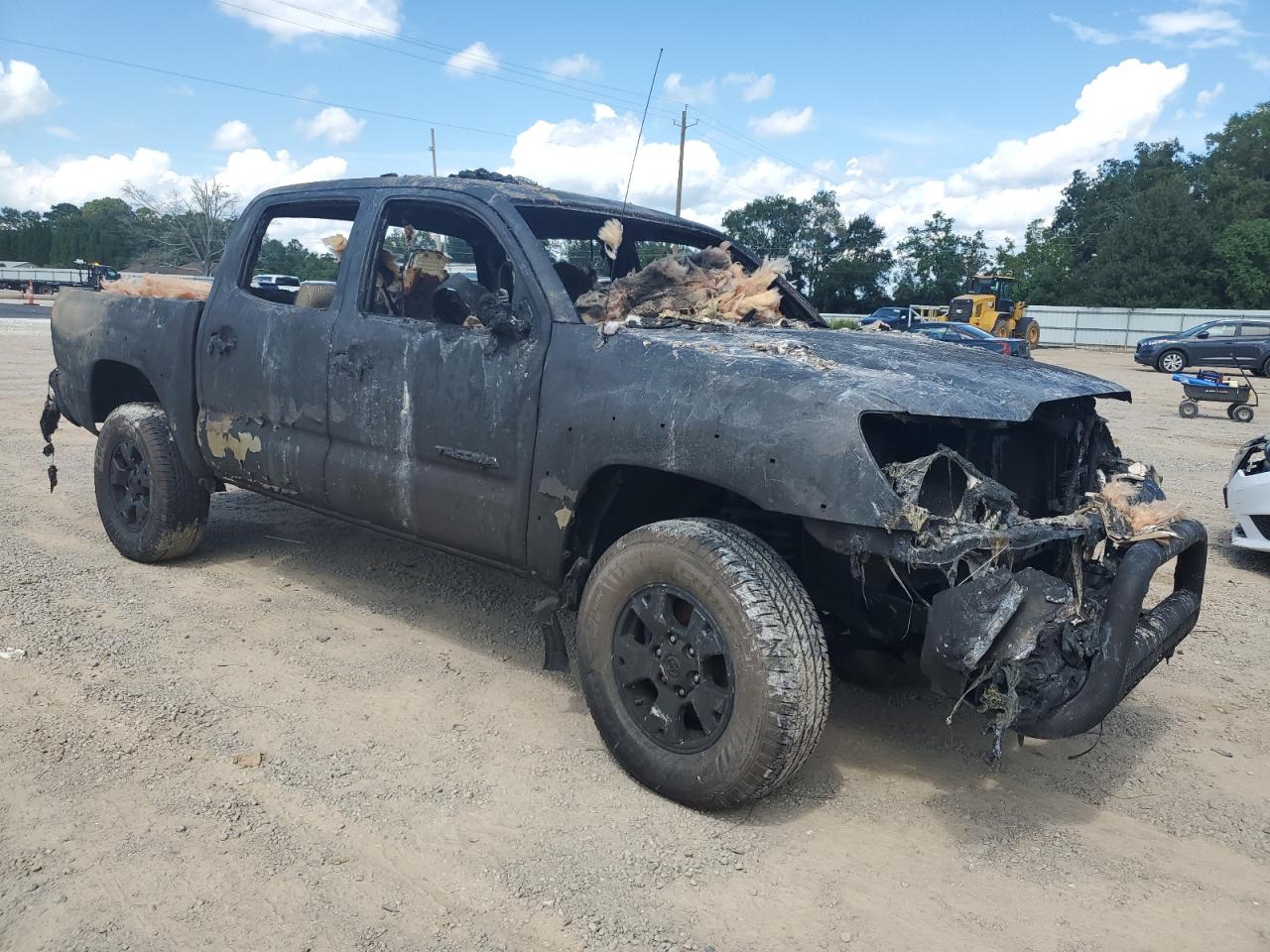 2015 Toyota Tacoma - Image 4
